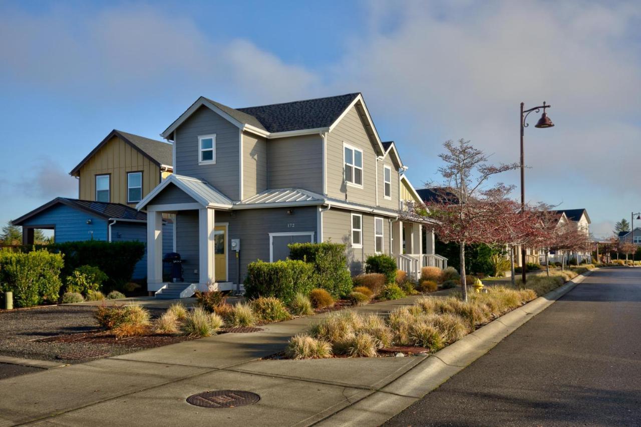 Sasquatch Shore House โอเชียนชอร์ส ภายนอก รูปภาพ